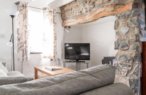 Newport House | Middle Cottage