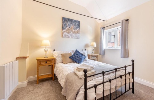 Eastgate House | Middle Cottage