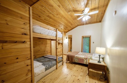 Slade House | Middle Fork Lodge - Great for Family Reunions