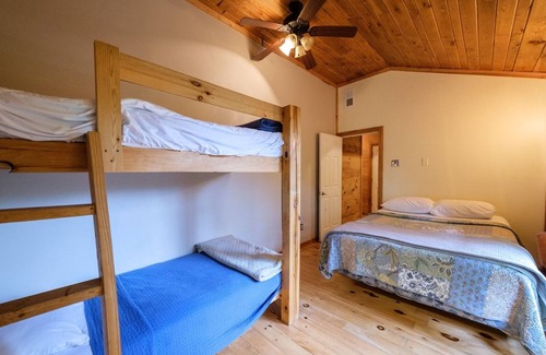 Slade House | Middle Fork Lodge - Great for Family Reunions