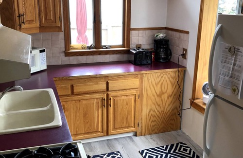 Geneva-on-the-Lake Cottage | Middle of the strip! Lake Escape TOO, Sleeps 11, on private lane with lake view.