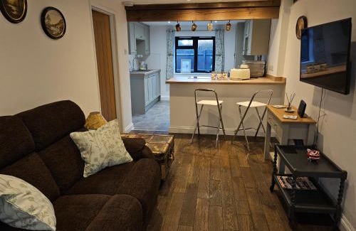 Harleston House | Middle Tree, ideal modern cottage