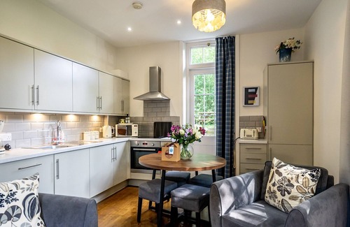 York Cottage | Middlethorpe Manor no 6 - Sleeps 4 guests in 2 bedrooms