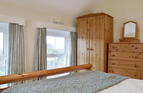 Crynant House | Middleton Hall