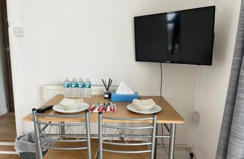 Wellingborough Apartment | Midland road studio