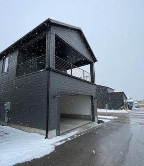 Park City House | Midnight Manor-Modern-Spacious