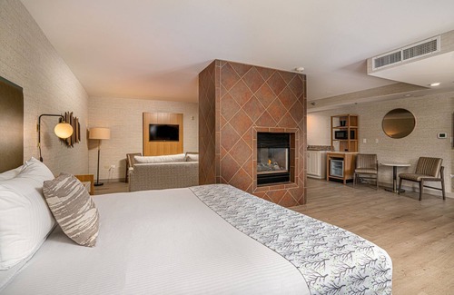 Cripple Creek Hotel | Midnight Rose & McGills Hotel & Casino