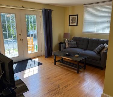 Waterford Valley Apartment | Midstream Manor Unit 2, 2 Bedroom Apartment
