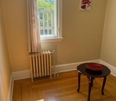 Waterford Valley Apartment | Midstream Manor Unit 8, 2 Bedroom Apartment