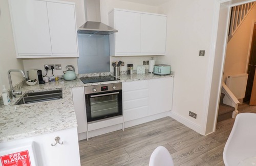 City Centre Cottage | Midsummer Cottage