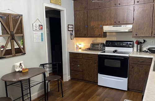 Johnson City House | Midterm country like house in Johnson City
