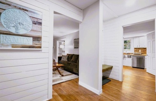 Fredericksburg House | Midterm/pet-friendly! Minutes from downtown FXBG!