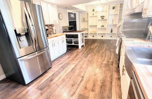 Fredericksburg House | Midterm/pet-friendly! Minutes from downtown FXBG!