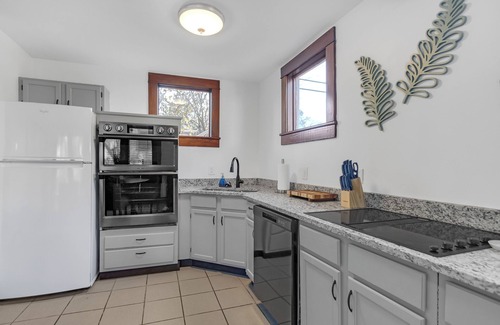Central Gardens House | Midtown Blu Serenity