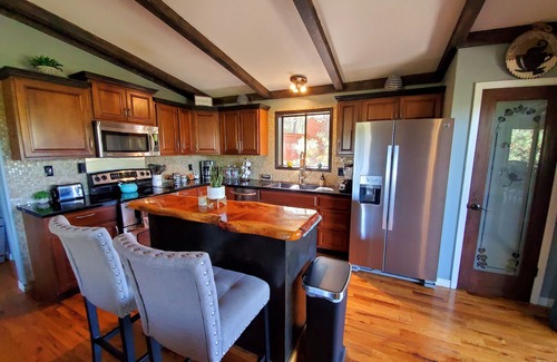Ruidoso Ski Chalet | Midtown Chalet w/Sierra Blanca Views, 4 br, 2.5ba, Cabin in heart of Ruidoso.