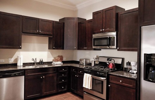 SoNo Apartment | Midtown Condo with High Ceiling!