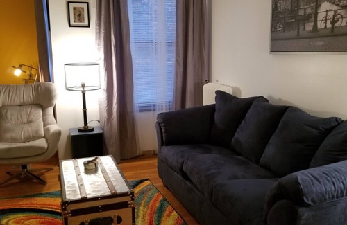 Midtown Condo | Midtown Detroit Cozy Retreat