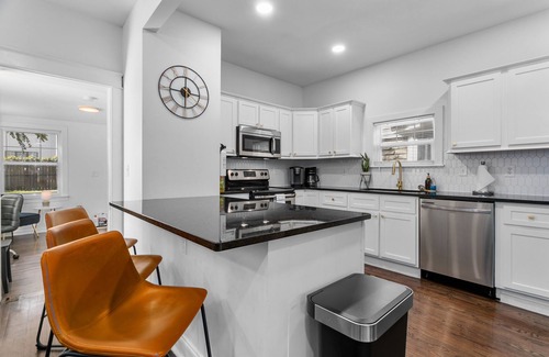 Hanover Place House | Midtown Getaway