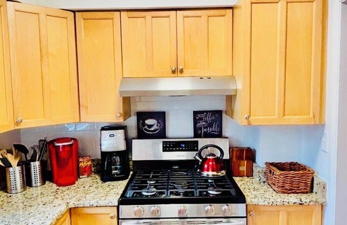 Piedmont Heights House | Midtown House, Walk to Piedmont Park, private Fire Pit, Sleeps 14, free parking