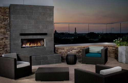 SoNo Apartment | Midtown King Studio | Free Breakfast Included, Pool, BBQ Area