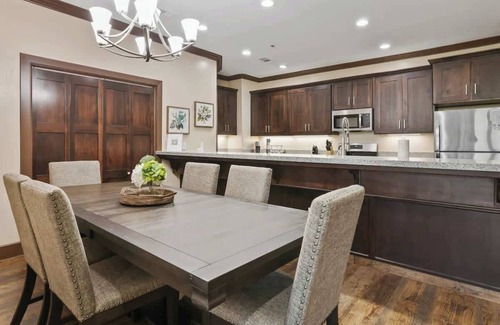 Visalia Apartment | Midtown Loft 303 on Main St DT Visalia