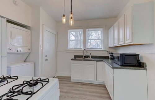 Cooper-Young Historic District Apartment | Midtown Memphis Gem | Bright, Cozy, Walkable