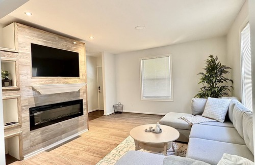 Powderhorn House | Midtown Mini Hideaway: NEW LISTING! nCozy House/Free parking/Fast Wifi