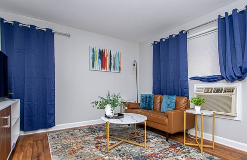 Hillcrest Apartment | Midtown Mod 1