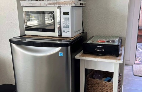 Bananna Belt Apartment | Midtown Private Cabana-Private Entry