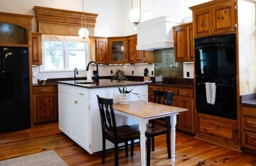 Central Gardens House | Midtowner Entire home