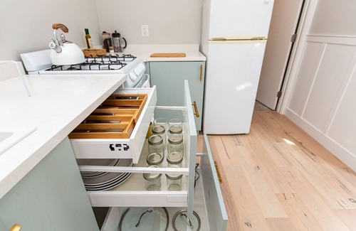Dimond Apartment | Midvale Mama, Heart of Oakland's Laurel District