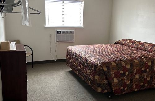 Columbia Hotel | Midway Budget Inn