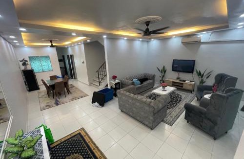 Ipoh House | MieMar Homestay Gopeng