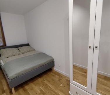 Sielce Apartment | Mieszkanie Konduktorska 1a