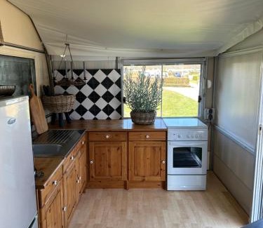 Behrensdorf Other | Mietwohnwagen 4 Personen