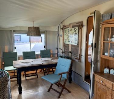 Behrensdorf Other | Mietwohnwagen 4 Personen