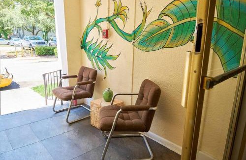 East Little Havana Apartment | Migue´s Tiny Miami Alcove