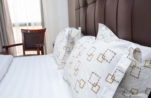 Chiawa Conservancy Hotel | Mika Hotel Kabulonga