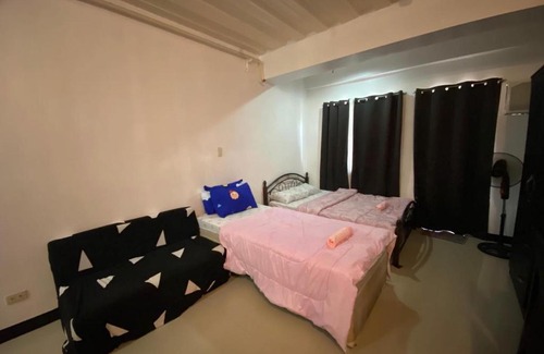 Moonwalk Apartment | Mikaella's staycation Kassel residences
