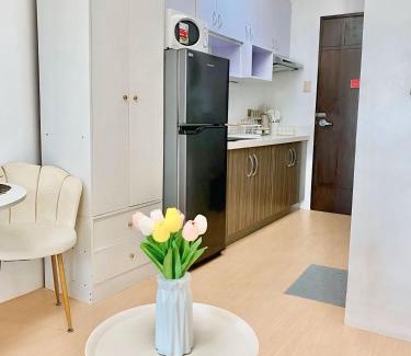 Phil-Am Hotel | Mikata Haven Staycation Vinia Residence