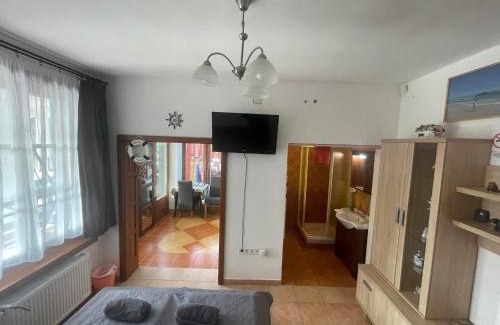 Szigetszentmiklos Apartment | Miklós FKK Naturist