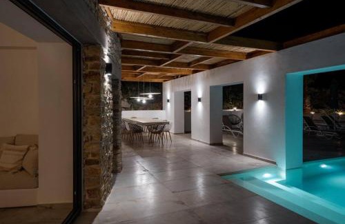 Maragas Villa | Mikri Sorriso - Luxurious Villa On The Beach