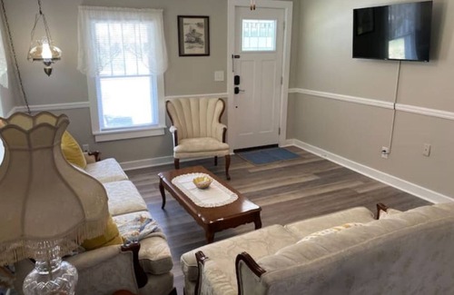 Milton House | Mil House in Downtown Milton!