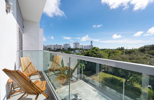 Ojus Apartment | Milan Aventura Hotel
