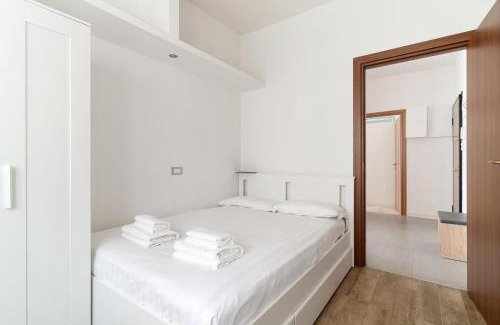 Barona Apartment | Milano Bright Apartment with private parking!