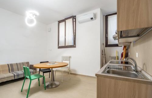 Zona Solari Apartment | Milano-Washington Modern Apartment