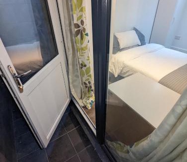 Tower Hamlets House | Mile End- Prime location