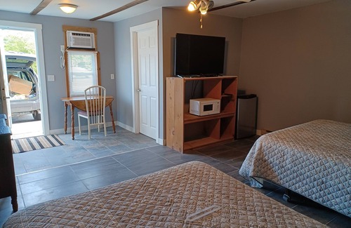 Wiarton Hotel | Mile Inn Motel