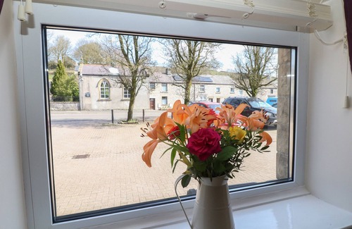 Tideswell Cottage | Milford House
