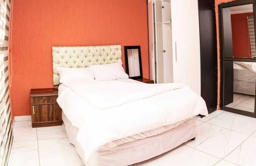 Westonaria Bed & Breakfast | Milk and Honey Westonaria